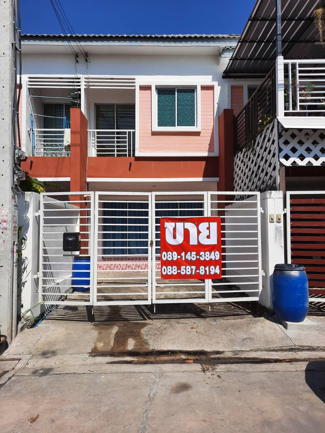 ขายถูกทาวน์โฮม กิตตินคร ทาวน์พลัส ถนนศรีวารี 2ชั้น 16ตร.ว  ตกแต่งสวยบ้านยังไหม่พร้อมเข้าอยู่ ทำเลการเดินทางสะดวก ใก้ล ม.หัวเฉียว สนามบินสุวรรณภูมิ ทางด่วน