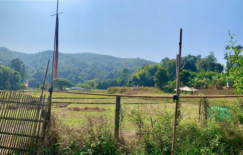 ขายที่ดิน แม่เหียะ เชียงใหม่ 3 ไร่ 1 งาน ติดลำคลอง ลำห้วย วิวทุ่งนา ภูเขา  ใกล้วัดสวนพริก พืชสวนโลก พระธาตุดอยคํา เดินทางสะดวก ไม่ไกลสนามบินและตัวเมือง