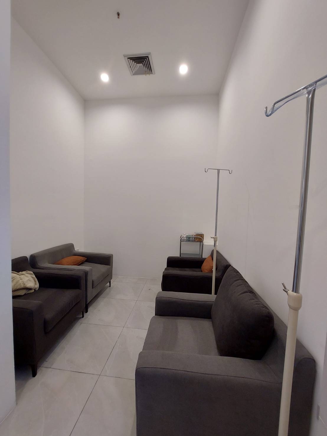 เซ้ง‼️ คลินิกความงาม บนห้างสรรพสินค้า เดอะมอลล์บางกะปิ 