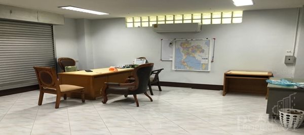 ให้ เช่า โรงงานพื้นอีพ็อกซี่ 2,400 ตร.ม. ผังสีม่วง มีสำนักงาน ใกล้ถนน 4 เลนส์ ถ.บางปลา / เศรษฐกิจ -KK2327R