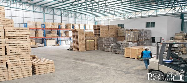 ให้เช่าโกดัง สภาพใหม่สวย1,640 ตร.ม. ใช้รถเทรลเลอร์ได้สบาย ในราคาพิเศษ 75 บาท/ตร.ม. พร้อมเข้าอยู่มกรา 65