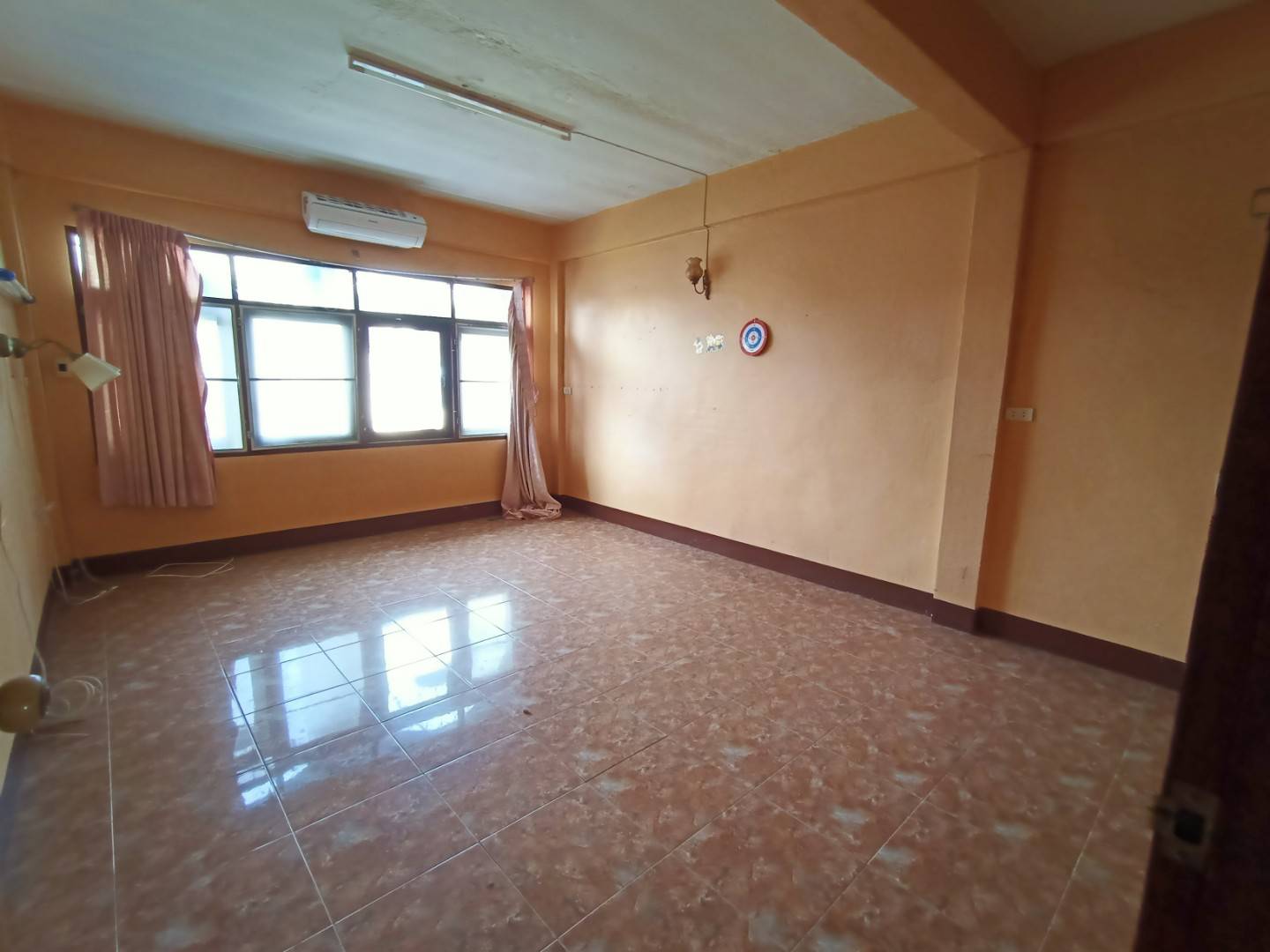 ขาย อาคารพาณิชย์ เจริญนคร 14 ลดเหลือเพียง 9.75 ล้านบาทเท่านั้น