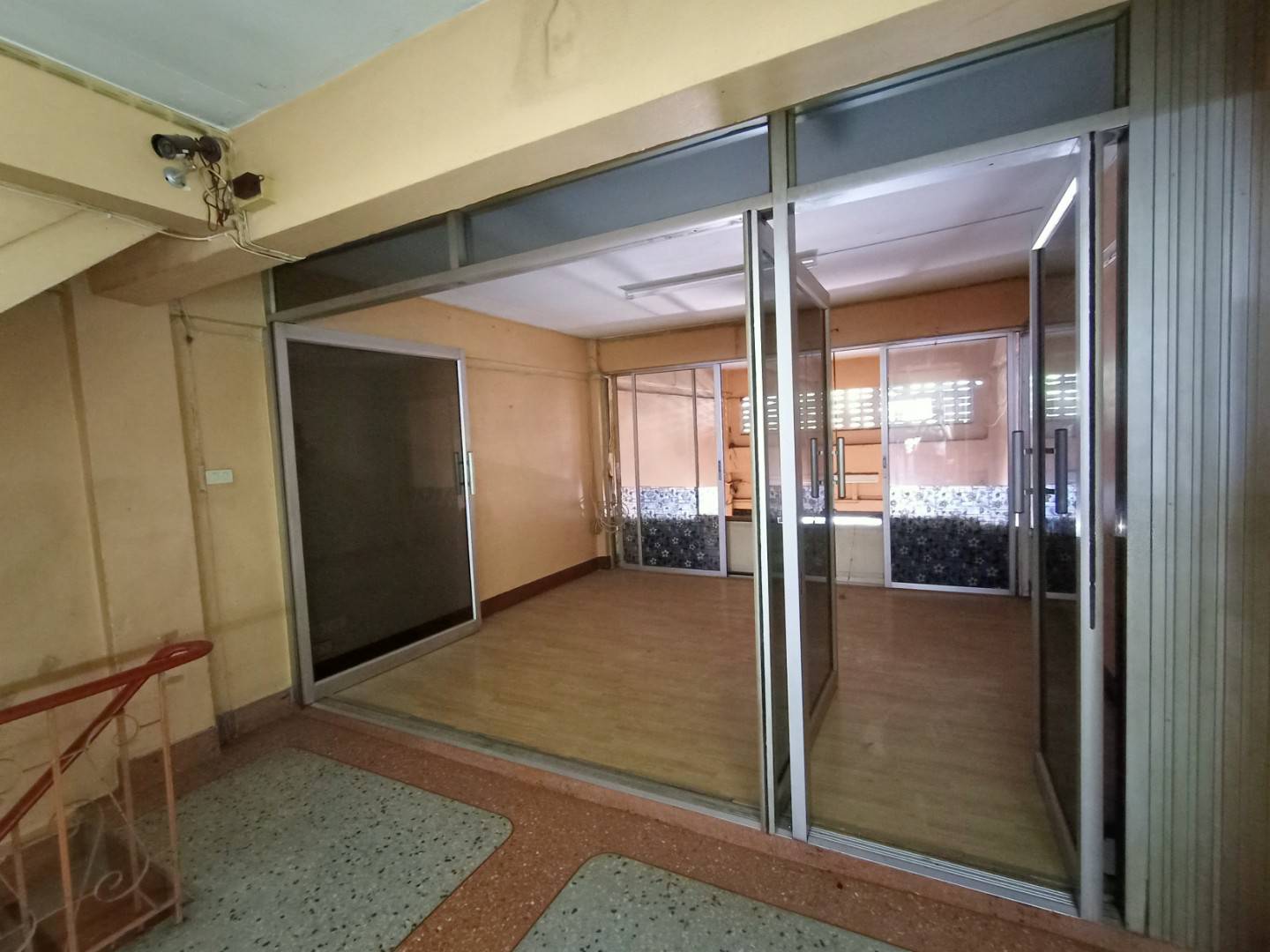 ขาย อาคารพาณิชย์ เจริญนคร 14 ลดเหลือเพียง 9.75 ล้านบาทเท่านั้น