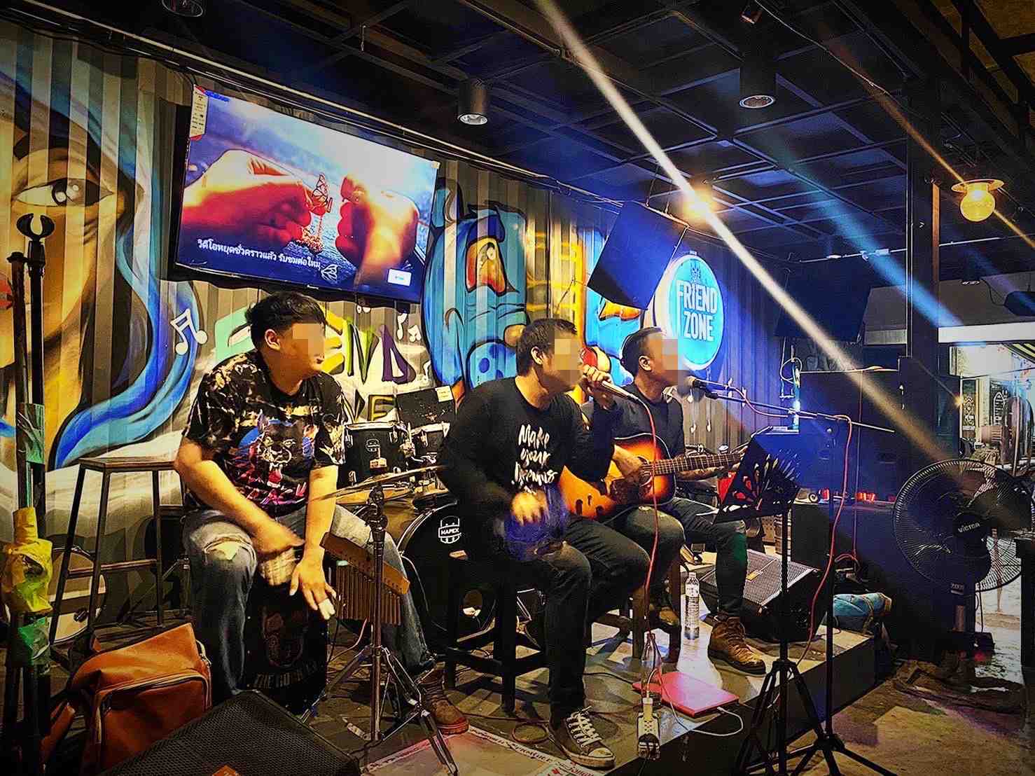 เซ้งด่วน‼️ ร้านอาหาร  นั่งชิล @อยู่หนามแดง สมุทรปราการ ( ตลาดเสรีมาเก็ต) 