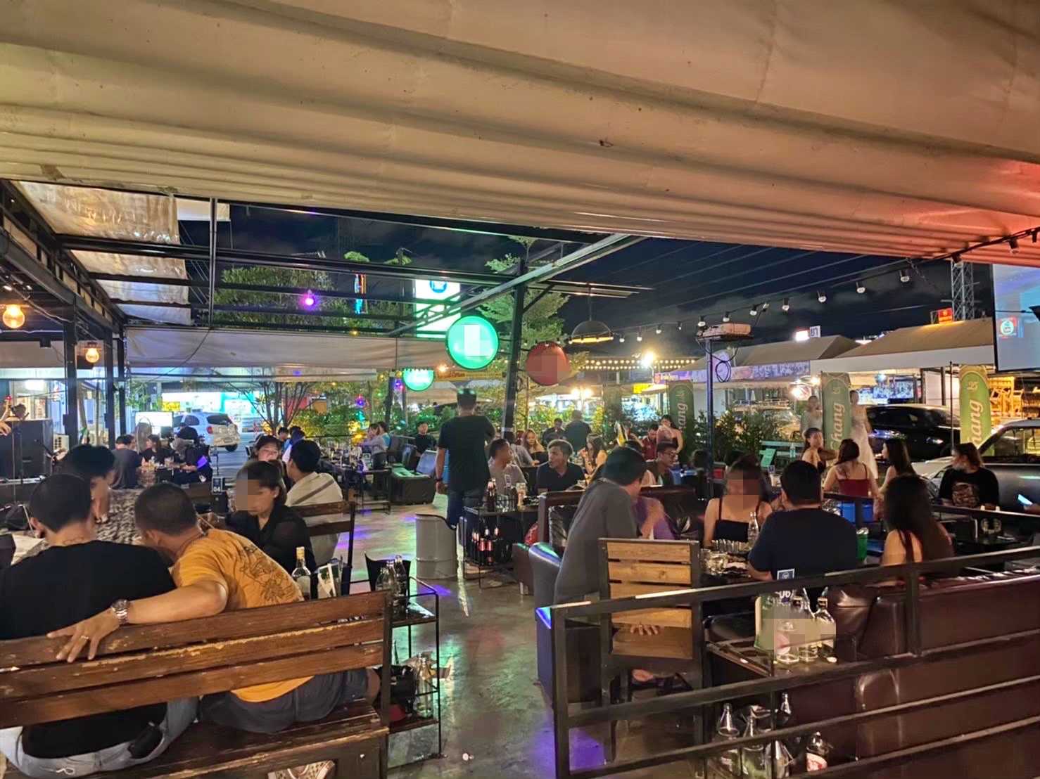 เซ้งด่วน‼️ ร้านอาหาร  นั่งชิล @อยู่หนามแดง สมุทรปราการ ( ตลาดเสรีมาเก็ต) 