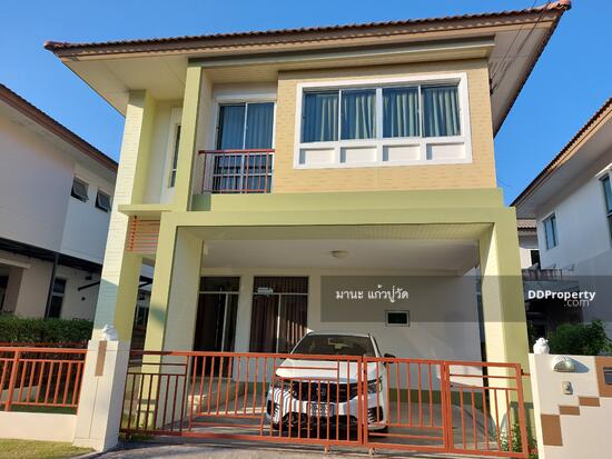 ให้เช่า บ้านแฝด2ชั้น เฟอร์นิเจอร์ครบ 40ตรว. อยู่ถนน เลียบคลองสอง ซอยเดียวกับซาฟารีเวิลด์ ใกล้ห้างแฟชั่นไอส์แลนด์ ให้เช่า20,000/เดือน