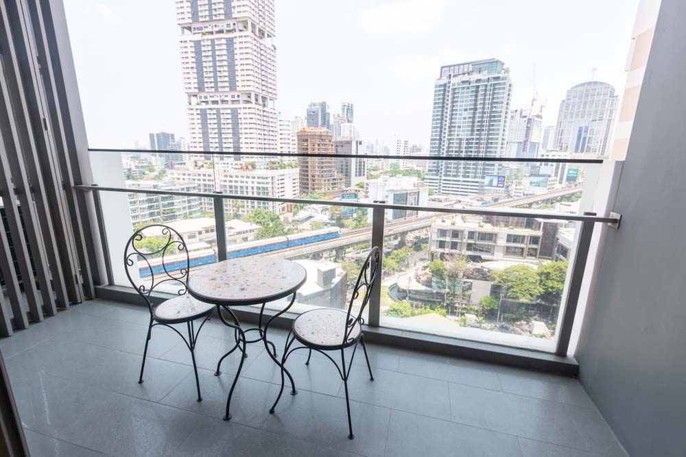 ให้เช่าหรือขาย ห้อง 1 ห้องนอน ขนาด 55.56 ตร.ม. โครงการ AEQUA Residence-สุขุมวิท 49