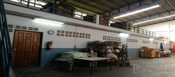 ขายโรงงาน 1 ไร่ พื้นที่ใช้สอยเยอะ แบ่งเป็นสัดส่วน ครบครันด้วย ออฟฟิตเเละบ้านพักคนงาน ใกล้ถนนพุทธสาคร    