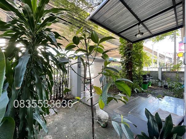 ขายตึกแถว อาคารพาณิชย์4ชั้น หลังมุม ติดถนนใหญ่พระราม9 จอดรถได้เยอะ เดินทางสะดวกมาก โทร. 0835533636