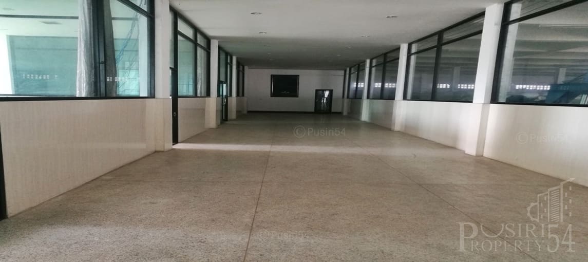 โรงงาน 10 ไร่ จอดรถได้มาก ครบครันสิ่งอำนวยความสะดวก ใกล้บางเลน ดอนตูม