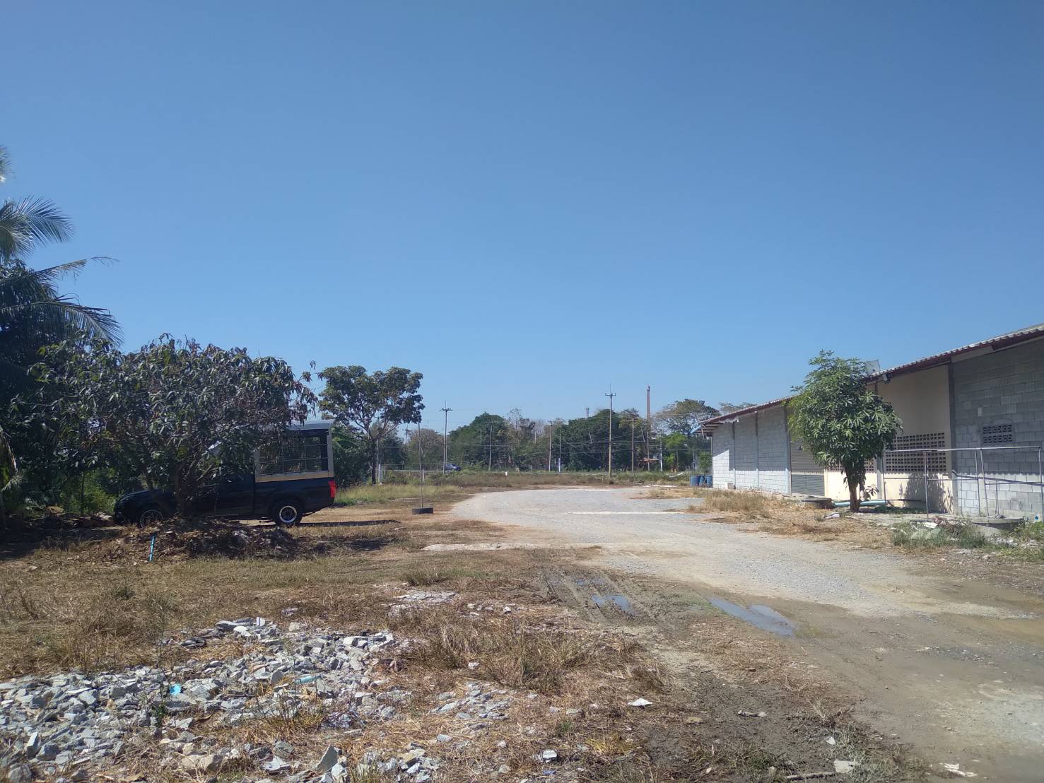 ให้เช่าโกดังด่วน พิ้นที่1ไร่กว่า อยู่ติดถนนใหญ่ ตัวโกดังกว้าง15x20เมตร จอดรถได้สะดวก อยู่ อ.บางเลน จ.นครปฐม ให้เช่า 29,000 /เดือน