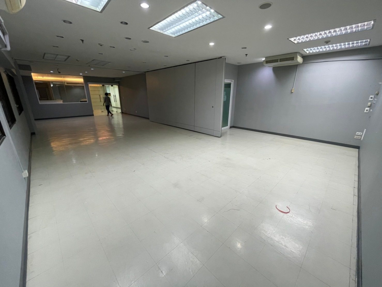 พื้นที่ให้เช่า‼️ ติดรถไฟฟ้าอารีย์ ตรงข้ามอารีย์วิลล่า @อาคารปียวรรณ ชั้น 23