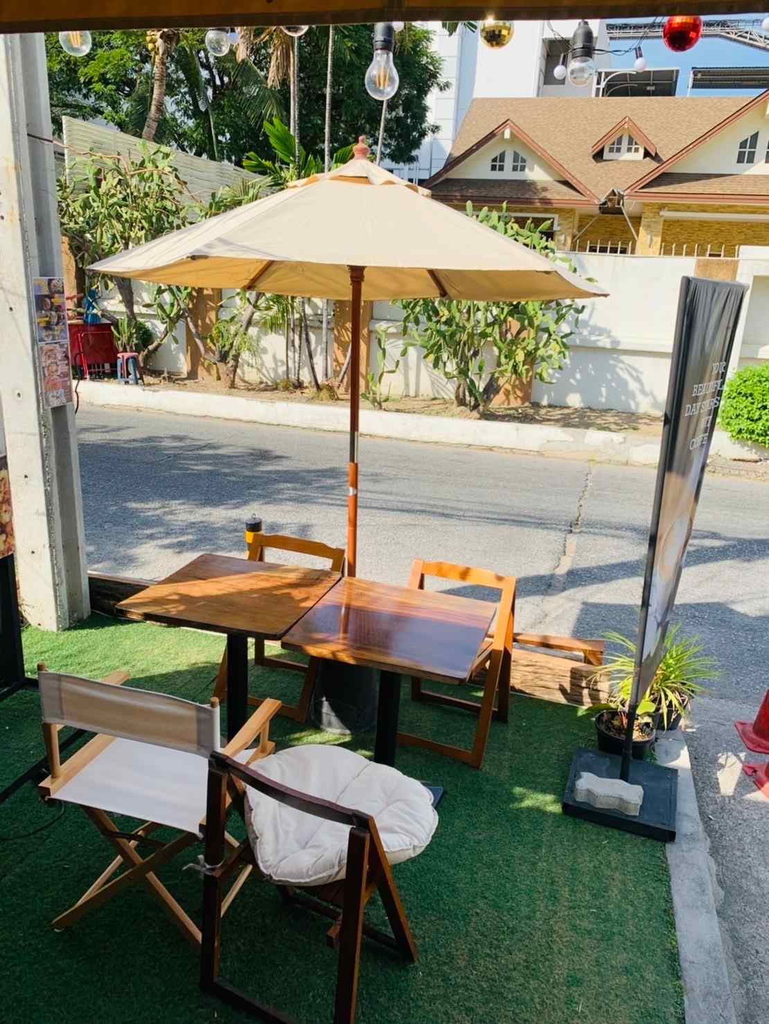 เซ้ง‼️ ร้านกาแฟ ใจกลางเอกมัย สไตล์บ้านกระจก-อบอุ่น @เขตวัฒนา กทม.