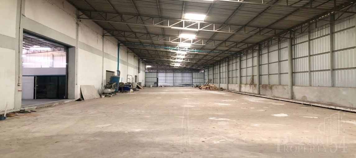ให้ เช่า โรงงานพื้นอีพ็อกซี่ 2,400 ตร.ม. ผังสีม่วง มีสำนักงาน ใกล้ถนน 4 เลนส์ ถ.บางปลา