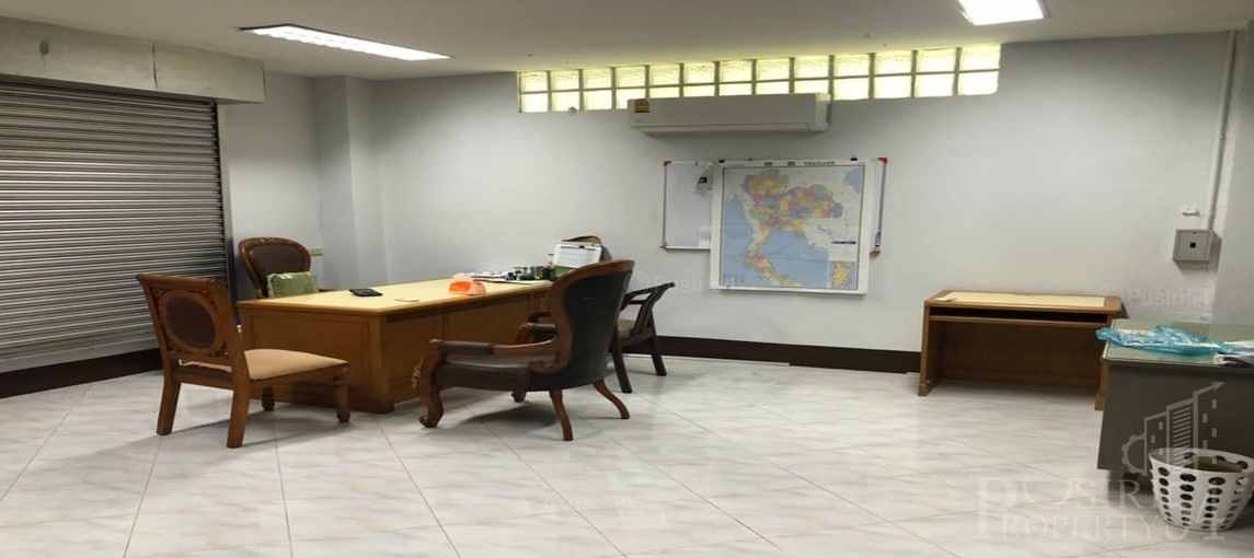 ให้ เช่า โรงงานพื้นอีพ็อกซี่ 2,400 ตร.ม. ผังสีม่วง มีสำนักงาน ใกล้ถนน 4 เลนส์ ถ.บางปลา