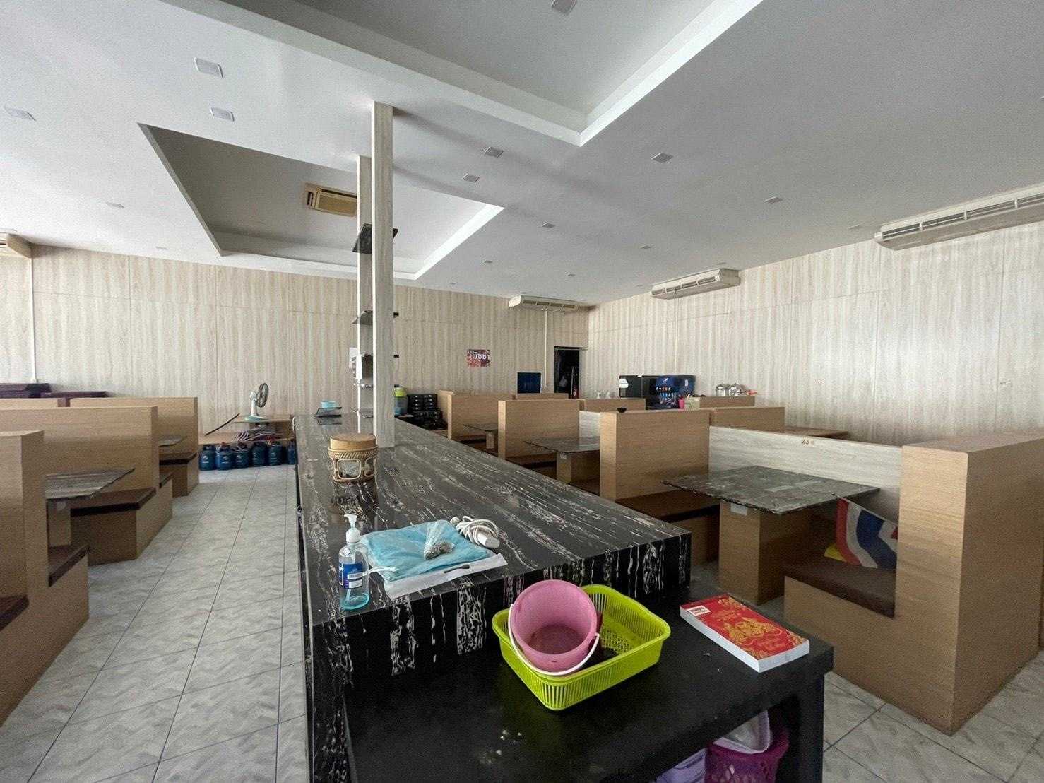 เซ้ง‼️ ร้านอาหารขนาดใหญ่ น้ำตกใจกลางเมือง  อ่อนนุช30 