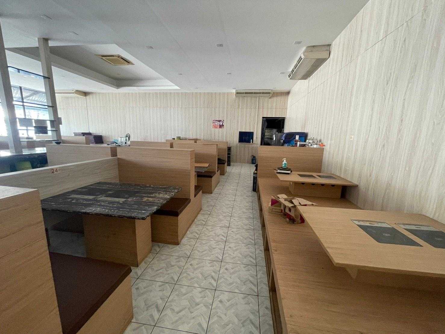 เซ้ง‼️ ร้านอาหารขนาดใหญ่ น้ำตกใจกลางเมือง  อ่อนนุช30 