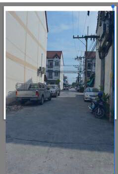 ขายถูก ทาวน์เฮ้าส์3 ชั้น 18ตรว. หมู่บ้านสวนทิพย์ สามพราน