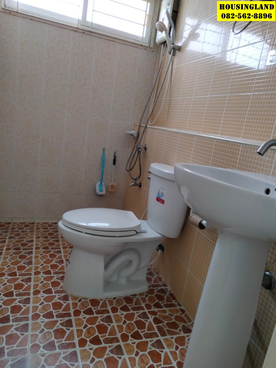 ขายบ้านแฝดชั้นเดียว หมู่บ้านภูผาล้อม ตำบลบ้านใหญ่ อำเภอเมืองนครนายก จังหวัดนครนายก