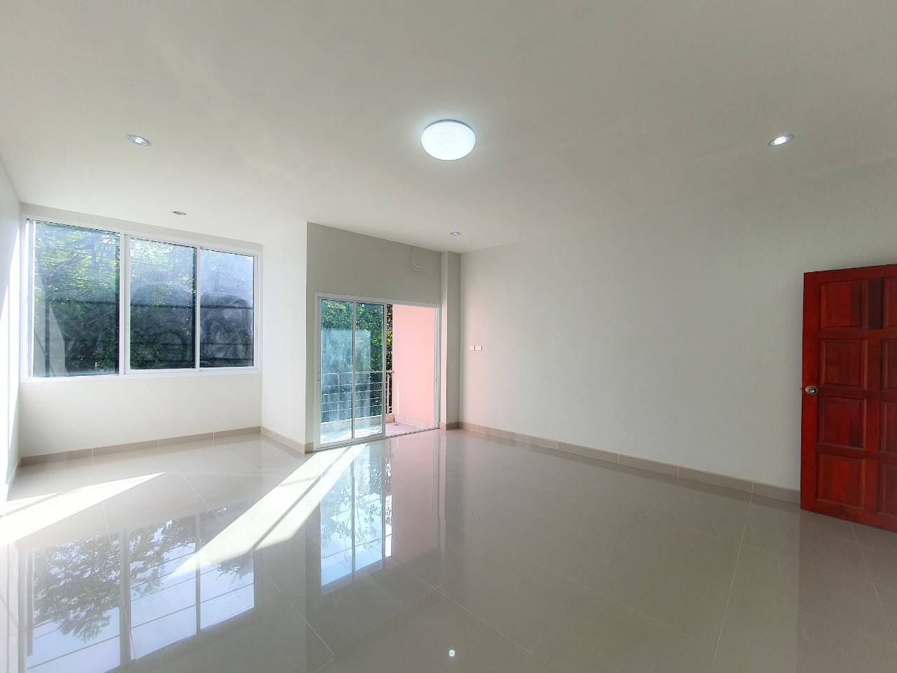 ขาย อาคารพาณิชย์ ใกล้โรงเรียนนานาชาติ bloomberry หาดใหญ่