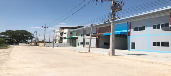ขาย โรงงานใหม่ 400 ตร.ม. พร้อมสำนักงาน เพียง 8.9 ล้าน รถใหญ่ เข้า-ออกสะดวก ใกล้ ถ.เศรษฐกิจ KK3254S