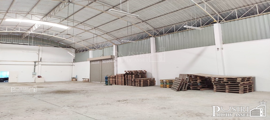 โรงงานสภาพใหม่ 480 ตร.ม. เนื้อที่ 224 วา พร้อมออฟฟิศ  ใบอนุญาตรง.4 สาธารณูปโภคครบ ในโครงการอริยแลนด์แฟคตอรี่ บางเลน 