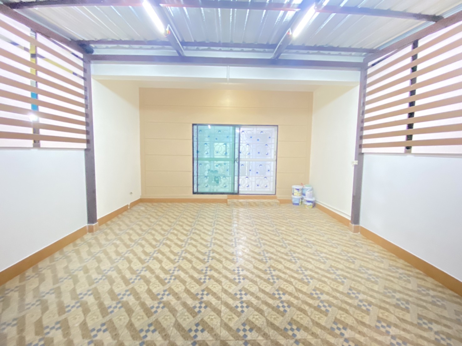 ขายถูก หมู่บ้านพฤกษาไลท์ ล็อกซ์ สุขุมวิท-เทพารักษ์ พร้อมอยู่ ตกแต่งใหม่ 