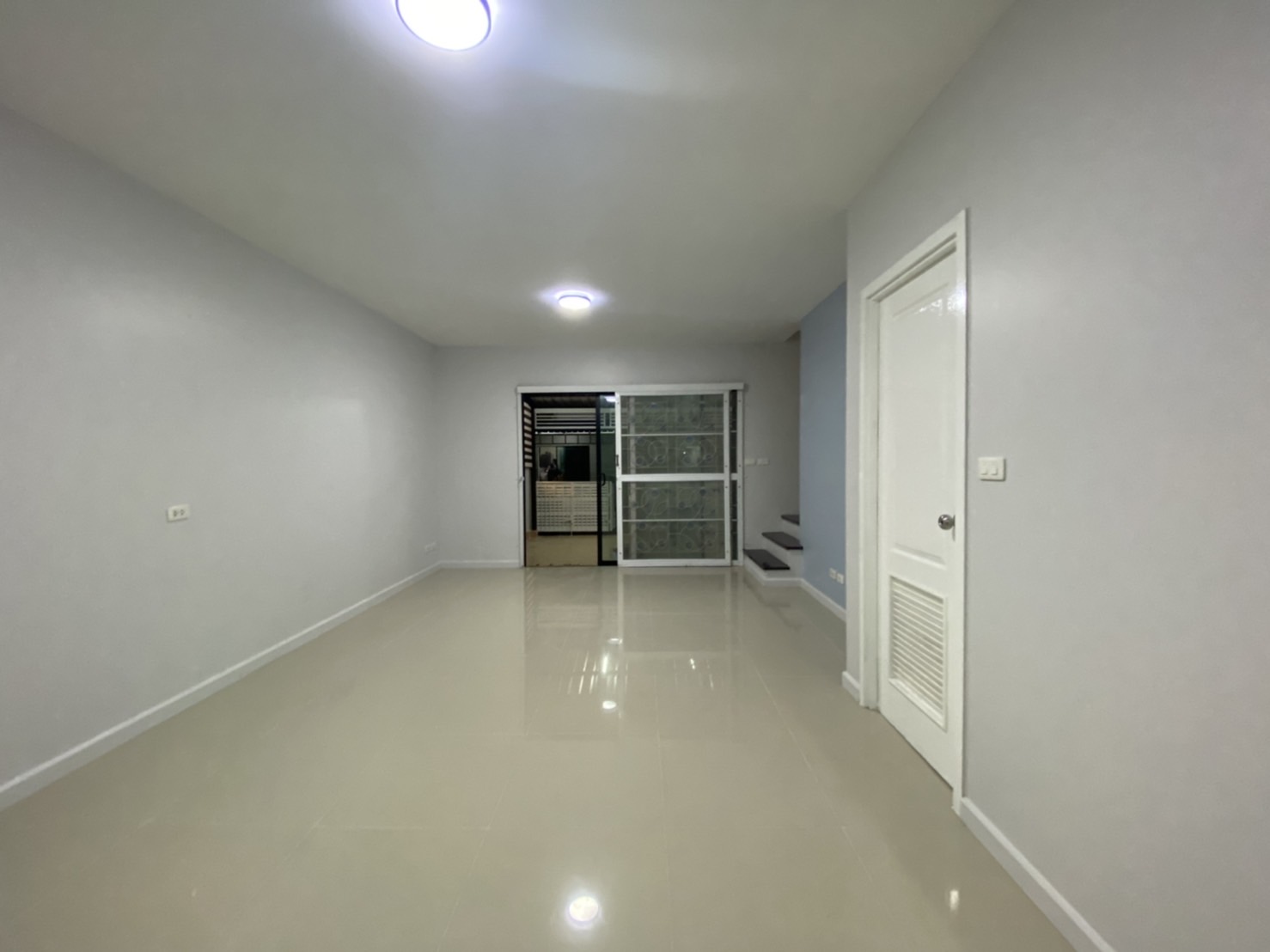 ขายถูก หมู่บ้านพฤกษาไลท์ ล็อกซ์ สุขุมวิท-เทพารักษ์ พร้อมอยู่ ตกแต่งใหม่ 