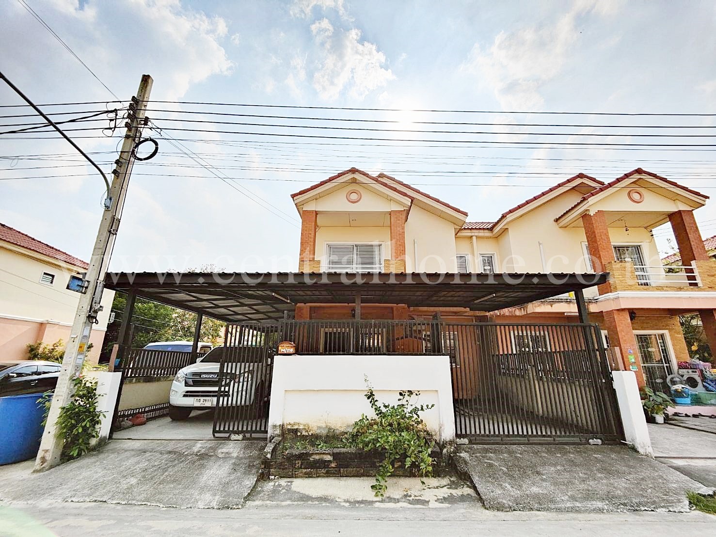 บ้านแฝด หมู่บ้าน สิวารัตน์ 9 บางบัวทอง - ไทรน้อย หลังมุม