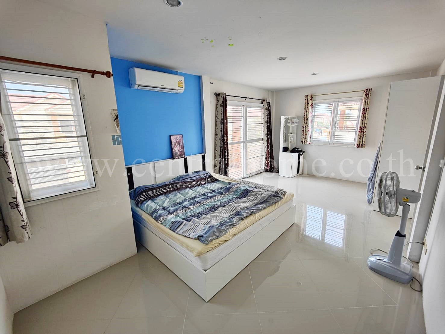 บ้านแฝด หมู่บ้าน สิวารัตน์ 9 บางบัวทอง - ไทรน้อย หลังมุม