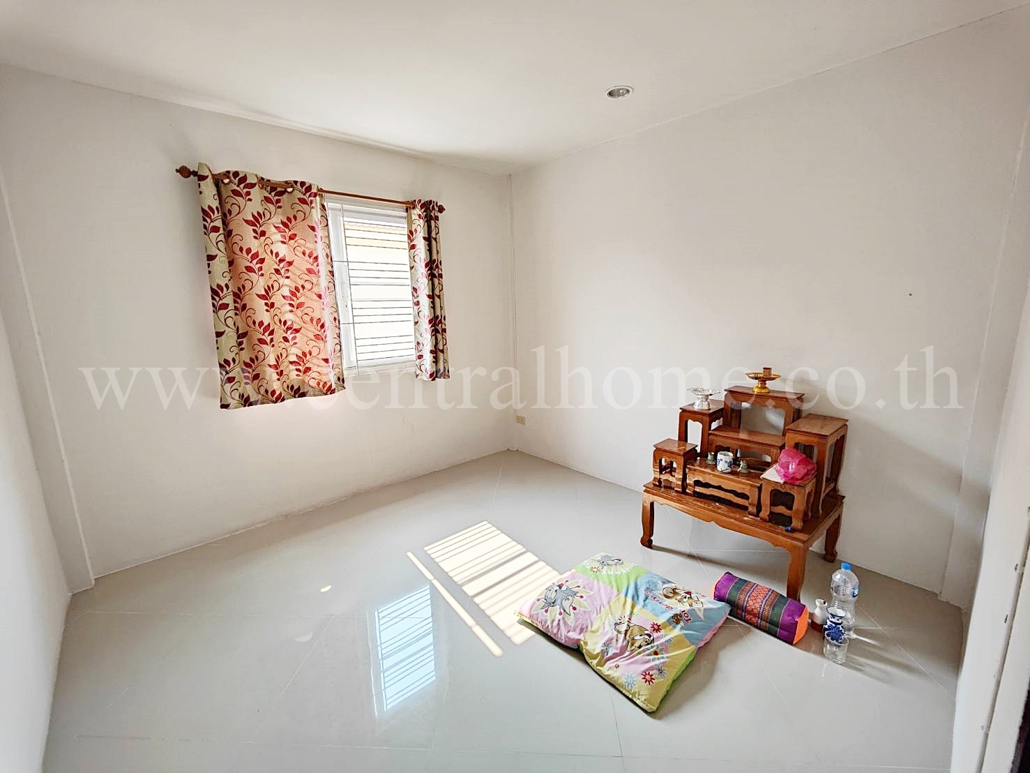 บ้านแฝด หมู่บ้าน สิวารัตน์ 9 บางบัวทอง - ไทรน้อย หลังมุม