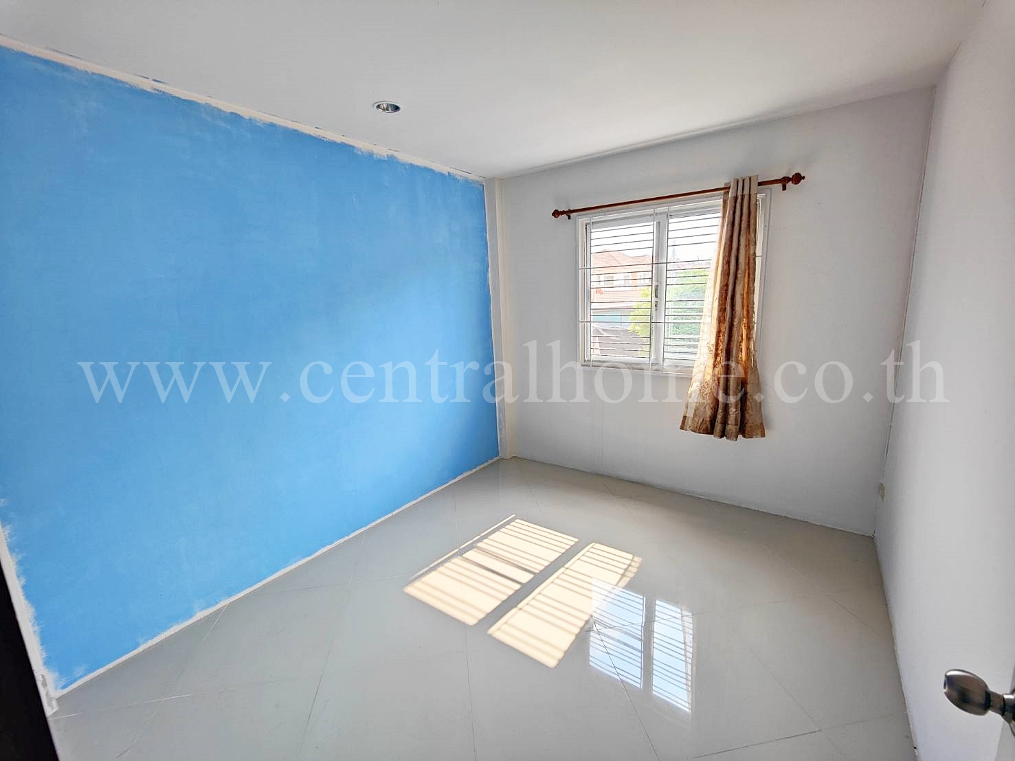 บ้านแฝด หมู่บ้าน สิวารัตน์ 9 บางบัวทอง - ไทรน้อย หลังมุม