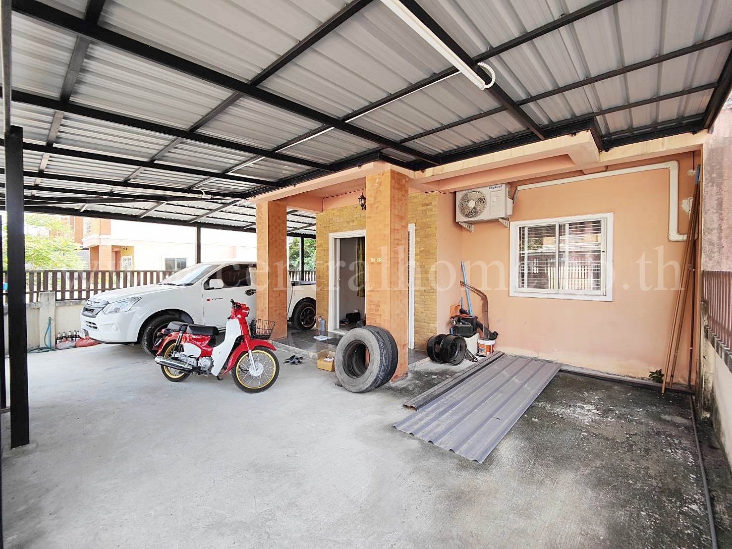 บ้านแฝด หมู่บ้าน สิวารัตน์ 9 บางบัวทอง - ไทรน้อย หลังมุม