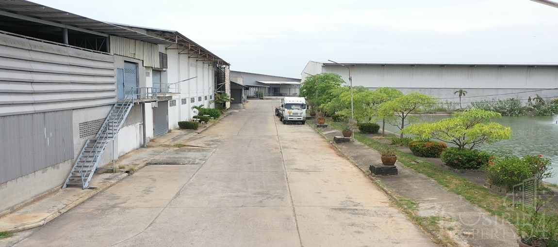 เลือกใช้ง่าย ตามใจต้องการ กับโกดังขนาด 600-6,800 ตร.ม. รถเทรลเลอร์ เข้า-ออกสะดวก พื้นแข็งแรง พร้อมความปลอดภัยจาก รปภ.ฟรี 24 ชม. ใกล้ถนนเพชรเกษม-อ้อมใหญ่ - KK1851R