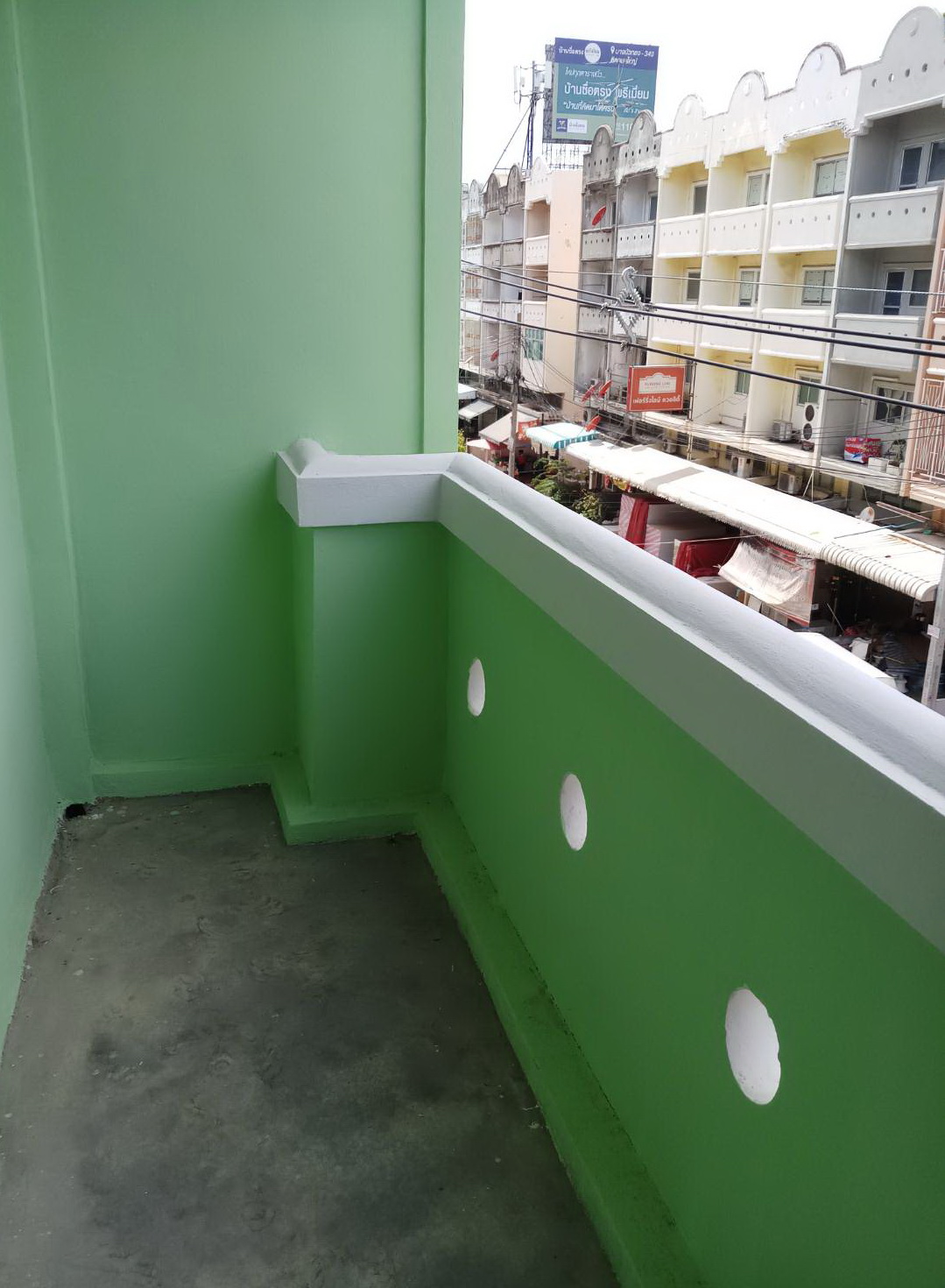 ขายตึกแถว นนทบุรี ทาสีใหม่ทั้งหลัง แหล่งธุรกิจค้าขาย ติดรถไฟฟ้า ใกล้เรือด่วนเจ้าพระยา