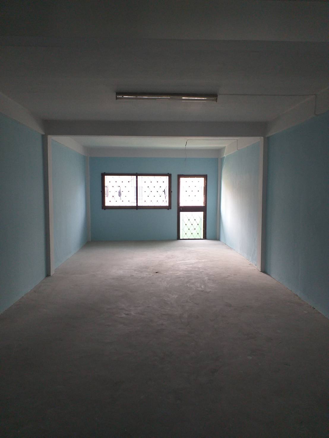 ขายตึกแถว นนทบุรี ทาสีใหม่ทั้งหลัง แหล่งธุรกิจค้าขาย ติดรถไฟฟ้า ใกล้เรือด่วนเจ้าพระยา