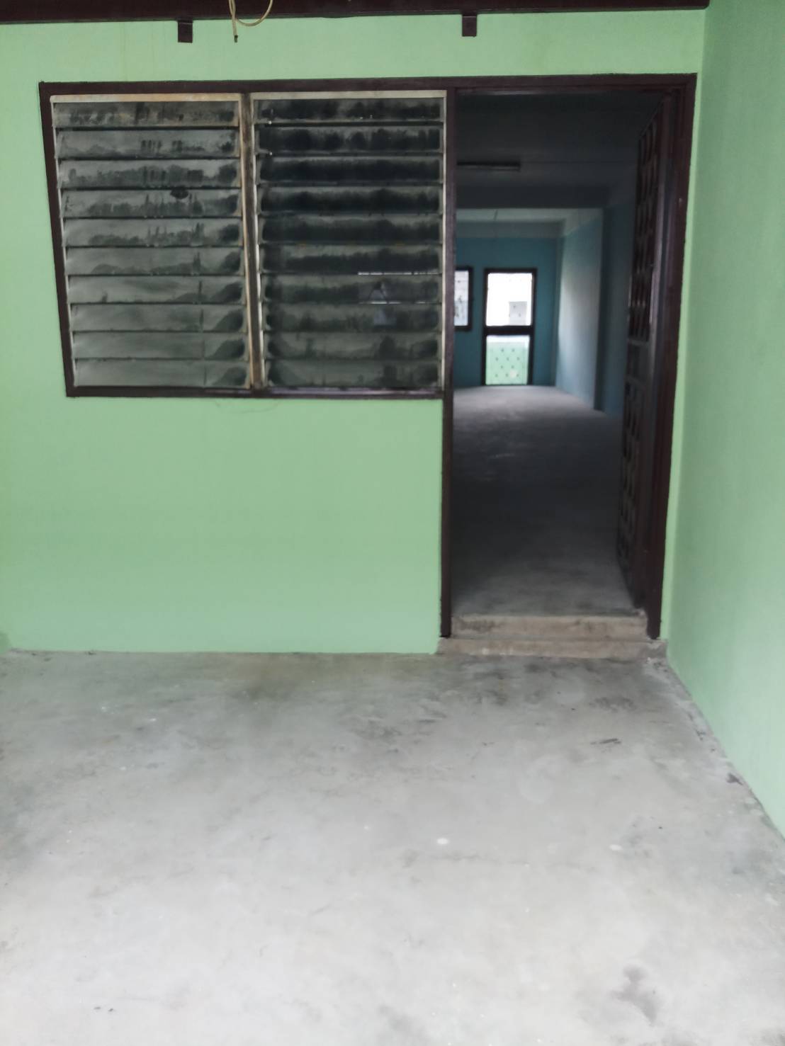 ขายตึกแถว นนทบุรี ทาสีใหม่ทั้งหลัง แหล่งธุรกิจค้าขาย ติดรถไฟฟ้า ใกล้เรือด่วนเจ้าพระยา