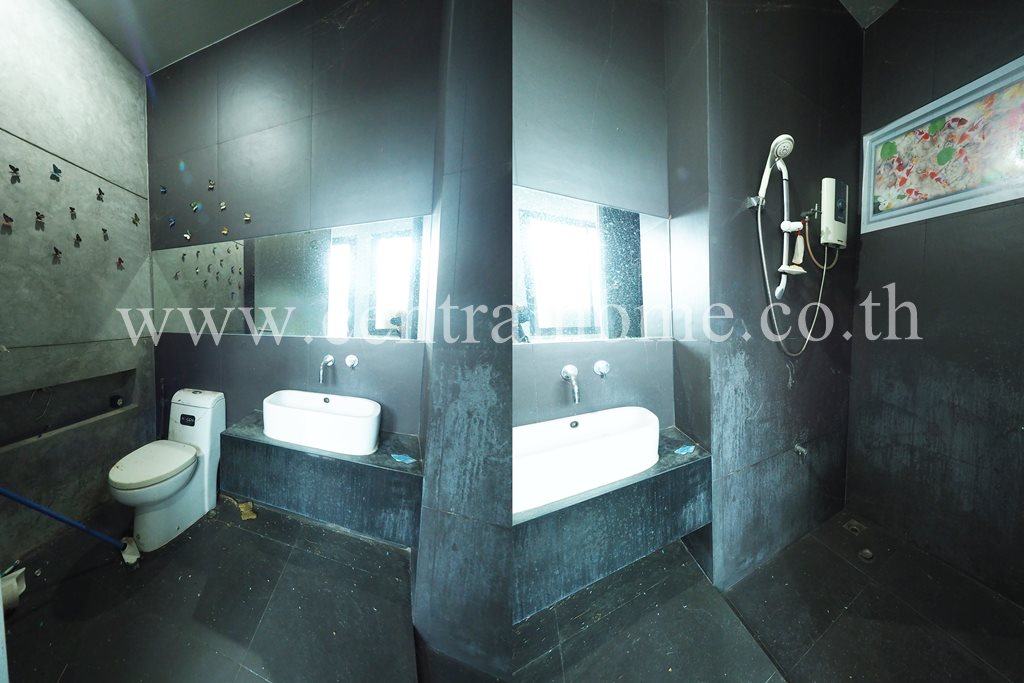 บ้านแฝดสไตล์ Loft 2 ชั้น The Season Phetkasem 69 