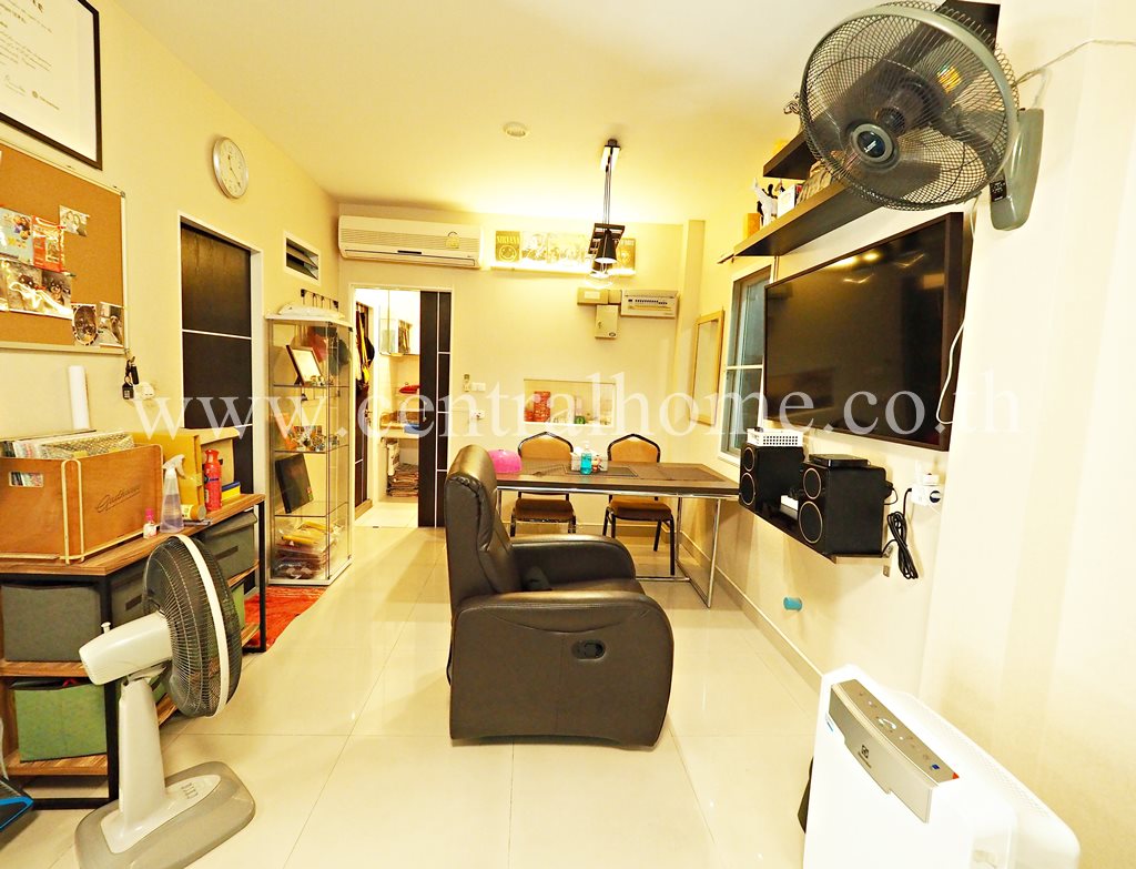 บ้านแฝด หมู่บ้าน อรุณวดี ราชพฤกษ์ - พระราม 5 หลังมุม