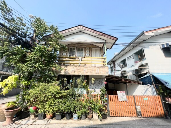  บ้านเดี่ยว ซอย เสรีไทย 83 แยก 1 - ซอย สวนสยาม หลังมุม