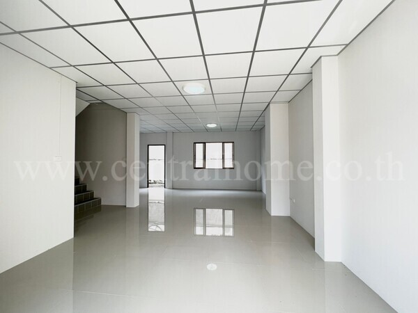 ทาวน์โฮม บ้านออมธนา บางบัวทอง - ไทรน้อย หลังมุม