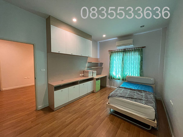 ให้เช่าบ้านเดีี่ยว หลังมุม เดอะ ยูโรเปี้ยน มี 3ห้องนอน 4ห้องน้ำ 1ห้องนั่งเล่น 1ห้องครัว 1ห้องแม่บ้าน รับสัตว์เลี้ยง โทร 0835533636