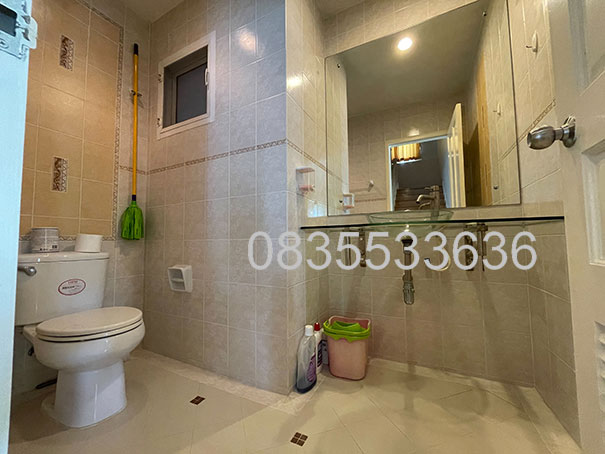 ให้เช่าบ้านเดีี่ยว หลังมุม เดอะ ยูโรเปี้ยน มี 3ห้องนอน 4ห้องน้ำ 1ห้องนั่งเล่น 1ห้องครัว 1ห้องแม่บ้าน รับสัตว์เลี้ยง โทร 0835533636