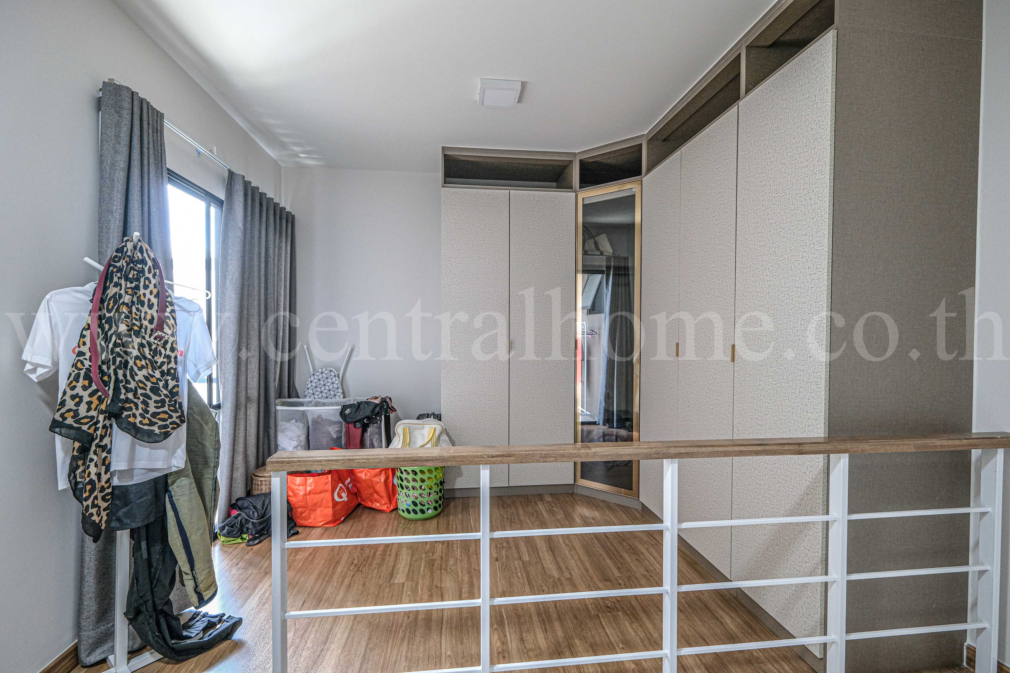 ทาวน์โฮม บ้านกลางเมือง ศรีนครินทร์ - อ่อนนุช