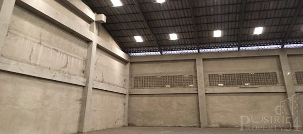 คุ้มค่ากับ โกดังให้เช่า พร้อม บ้านพักคนงาน แข็งแรง ติดถนนใหญ่ ถนนกว้าง – โกดังให้เช่าท่ามะกา - KK2292R