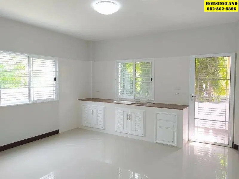 ขายบ้านแฝด หมู่บ้าน มารวย 2 ถนนพหลโยธิน 54/1 แยก 4-39  แขวงสายไหม เขตสายไหม กรุงเทพมหานคร  