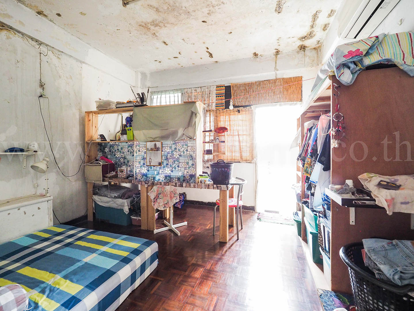 ตึกแถว ประชาชื่น 24 ห้องริม