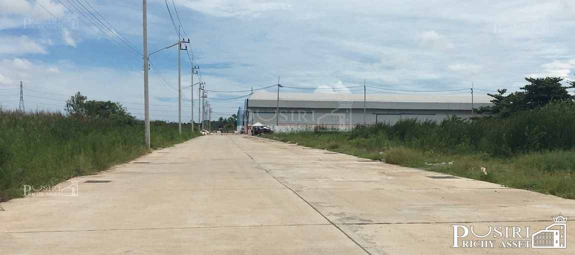 ให้เช่า กับโกดังสภาพใหม่ 1,640 ตร.ม. ใช้ รถเทรลเลอร์ได้สบาย ในราคาพิเศษ 75 บาท/ตร.ม. 