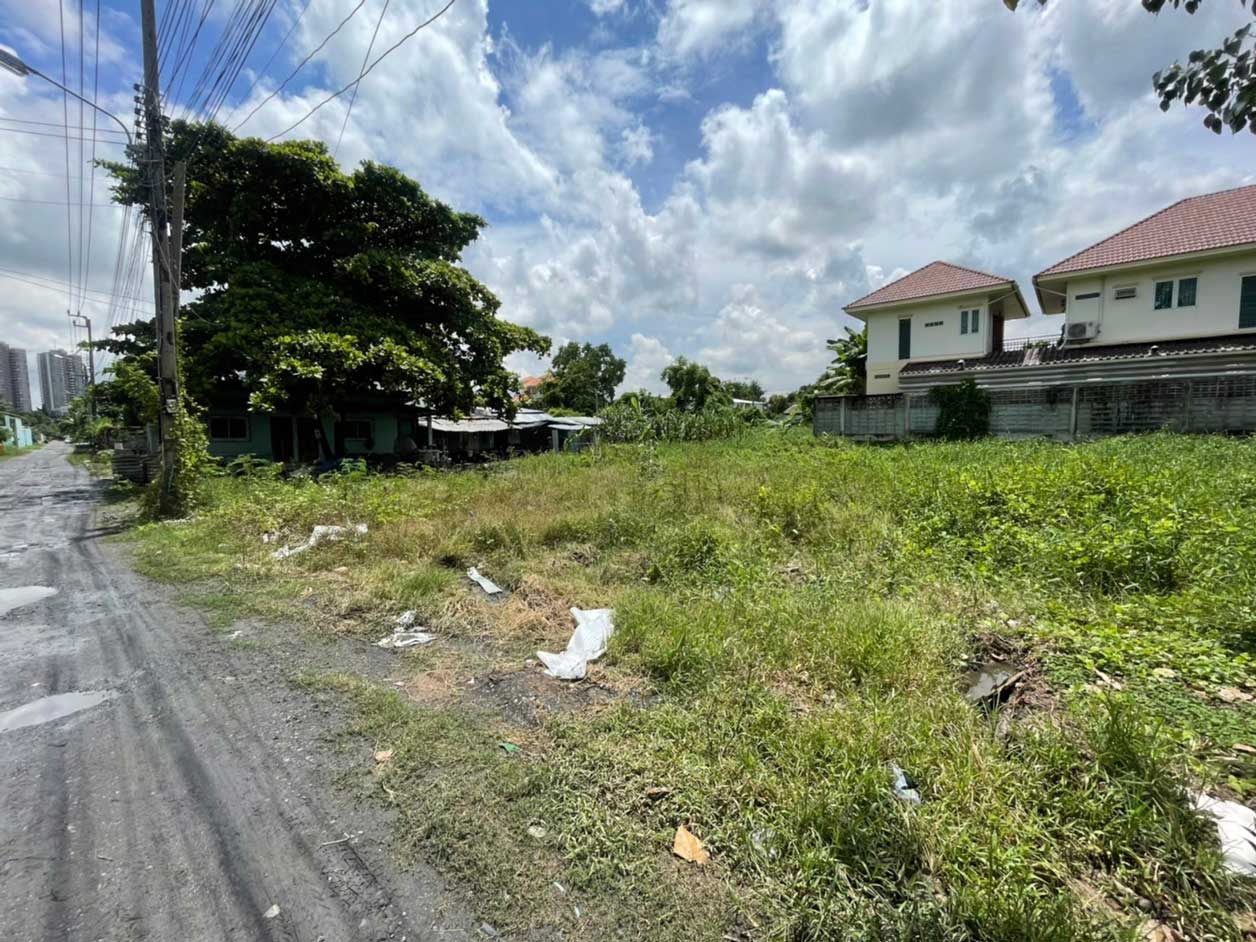 For Sale ‼️ ขายที่ดิน 205 ตร.วา ซอยงบประมาณ 15 ข้างเมืองทอง ปากเกร็ด ที่สวยโปร่ง ต้นซอย หันหน้าไปทางทิศเหนือ