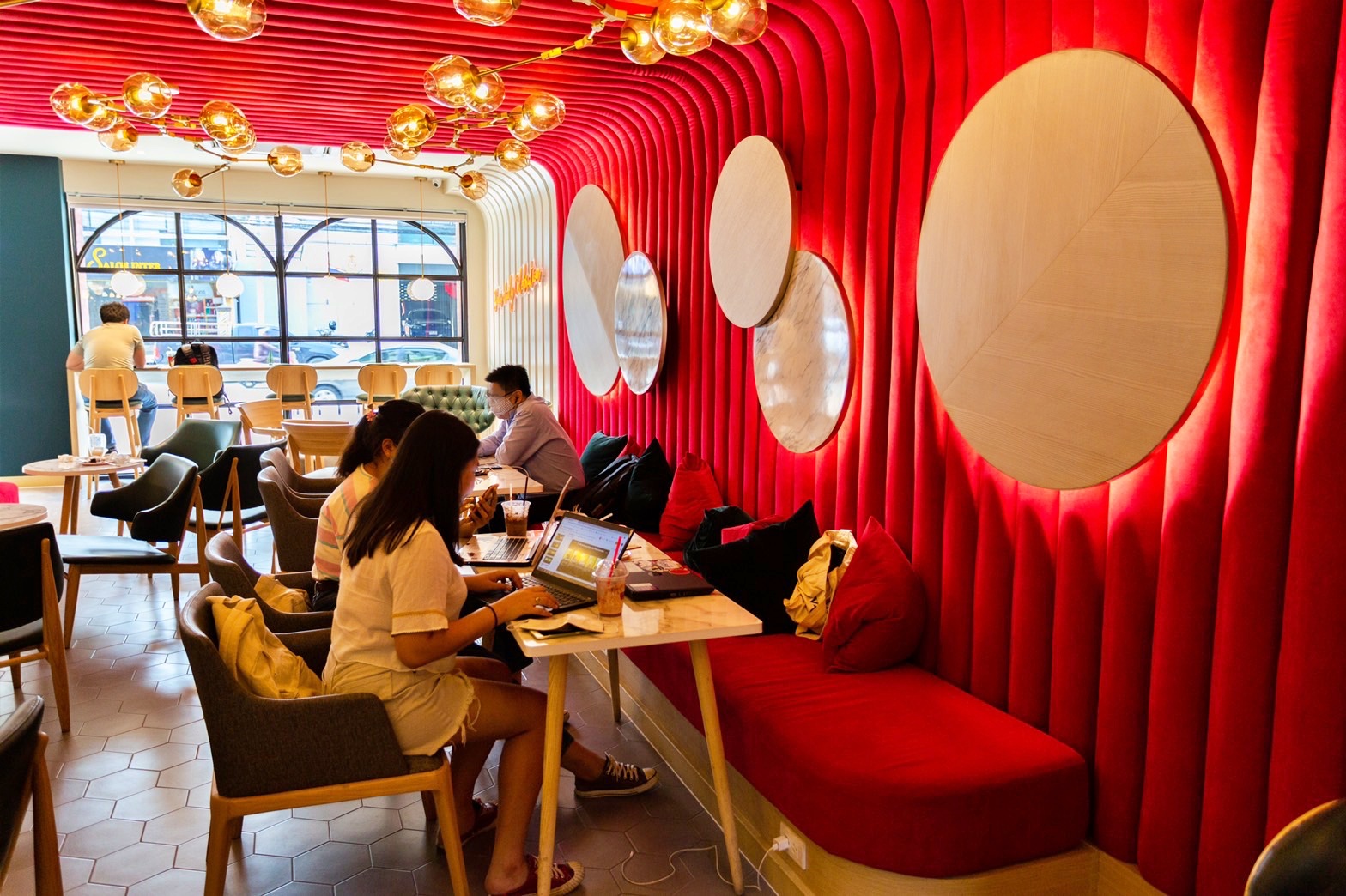 เซ้ง‼️ ร้านกาแฟ #ย่านทาวน์อินทาวน์ #ติดถนนศรีวรา @โครงการ The zone